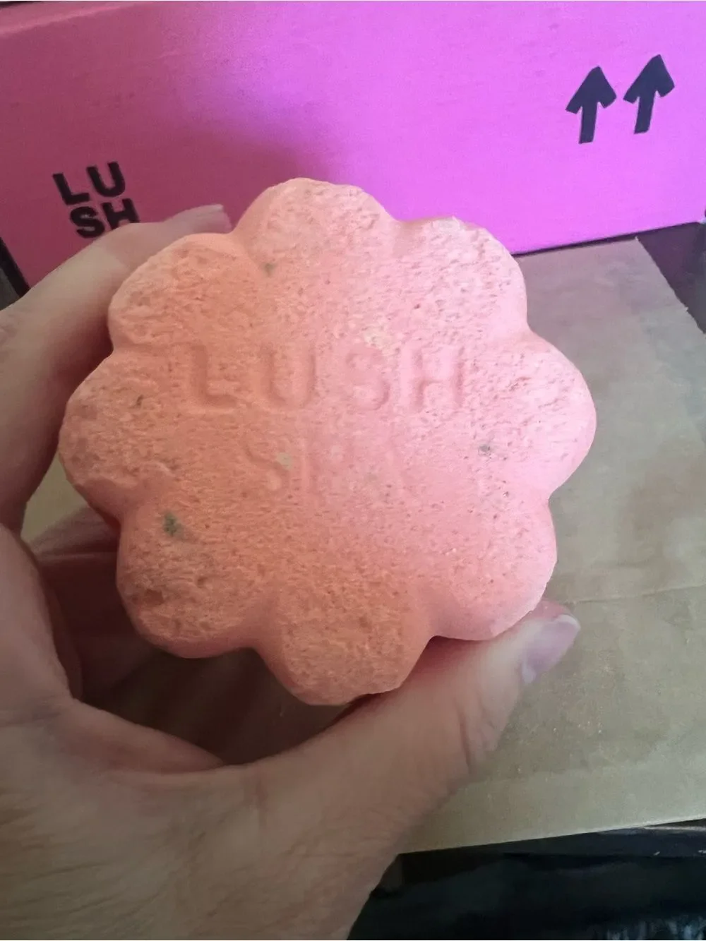 Lush Comforter Rose Bath Bomb 5.2 oz Brand New